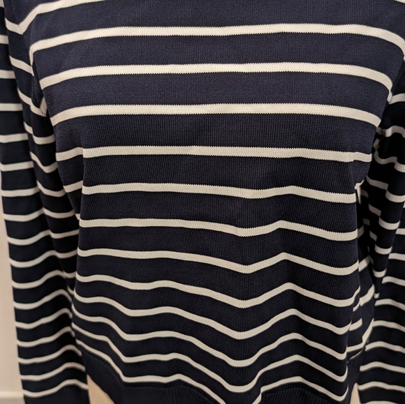 Women's sweater - Picture 2 of 7